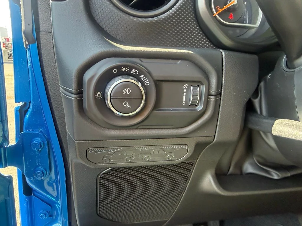 New 2026 Hydro Blue Pearl-Coat Exterior Paint Jeep Rubicon image 17