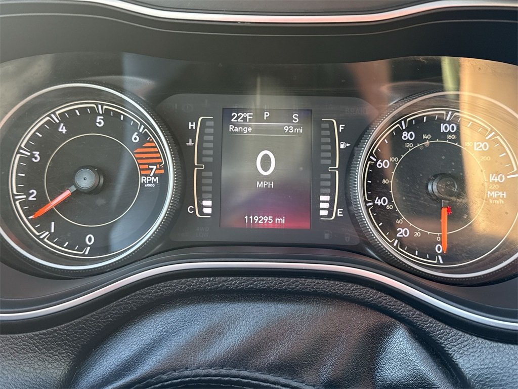 2019 JEEP CHEROKEE - Image 14