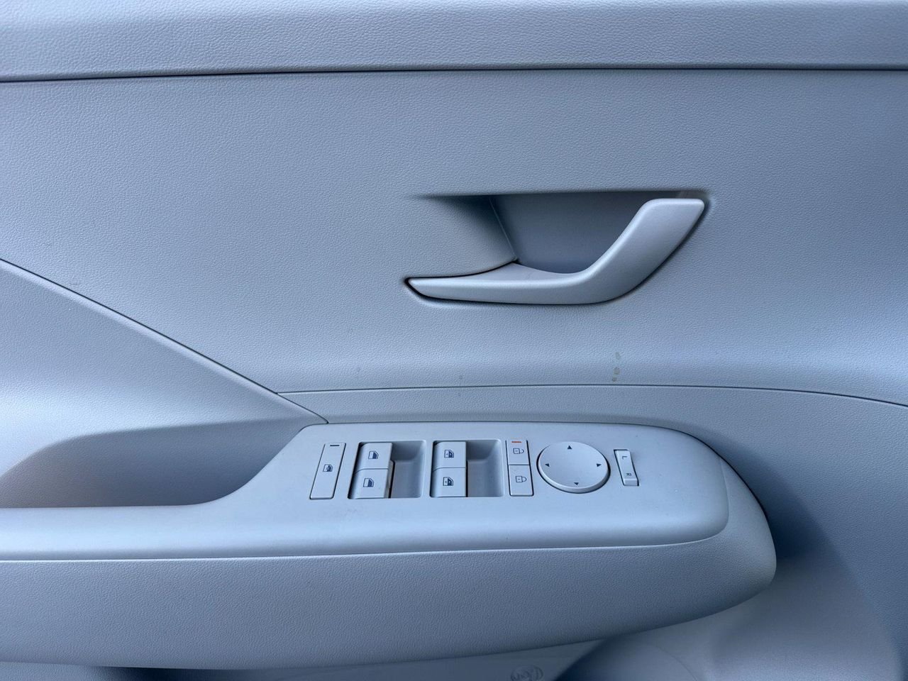 New 2026 White Hyundai SEL Sport FWD image 10