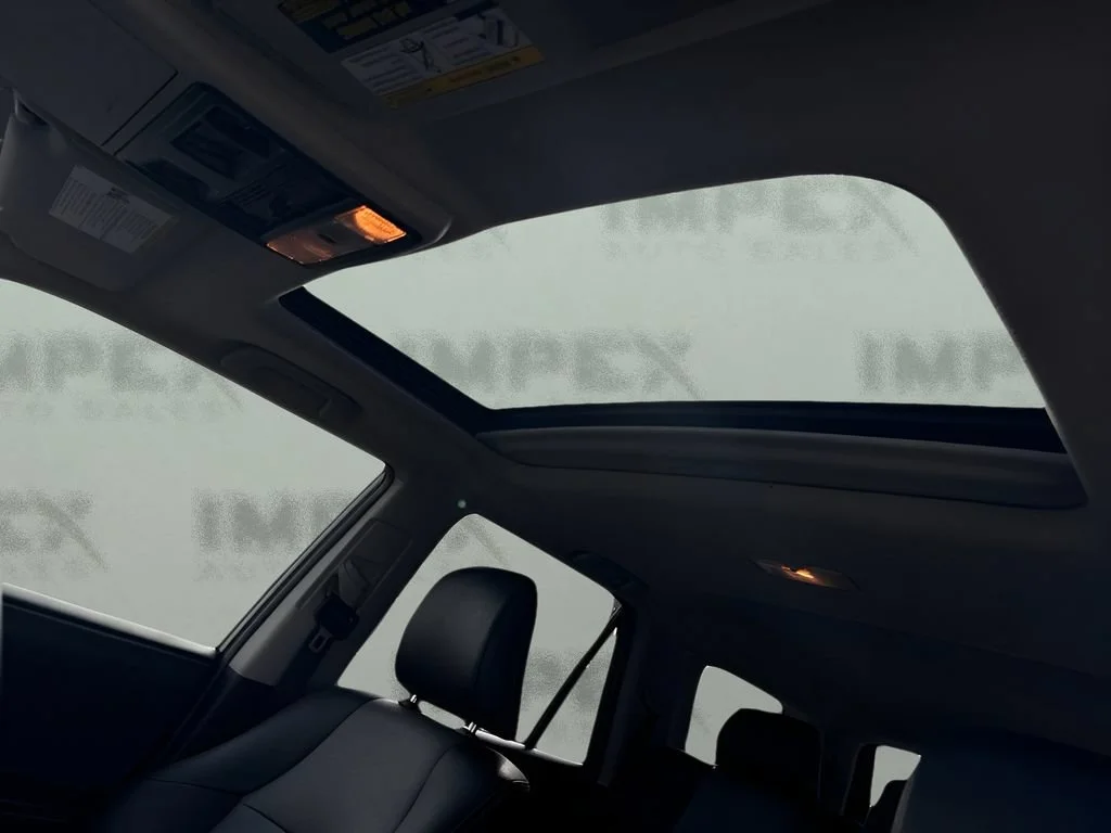 Used 2018  Toyota SR5 image 8