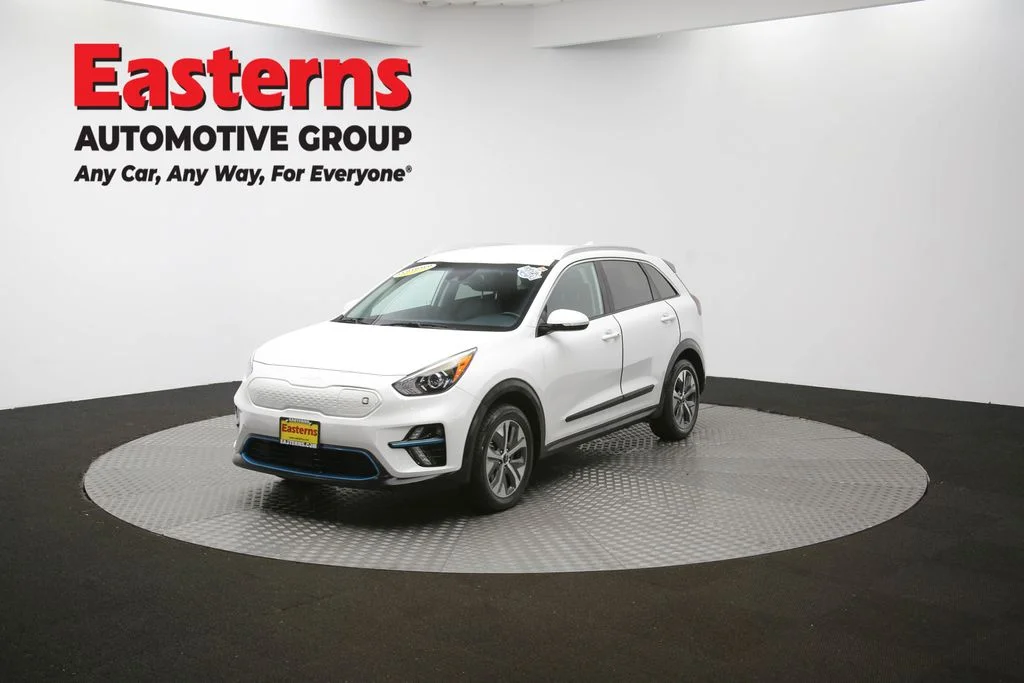 Used 2022 White Kia EX image 57