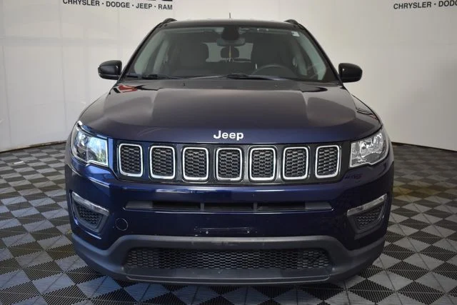 Used 2019 Blue Jeep Sport image 9