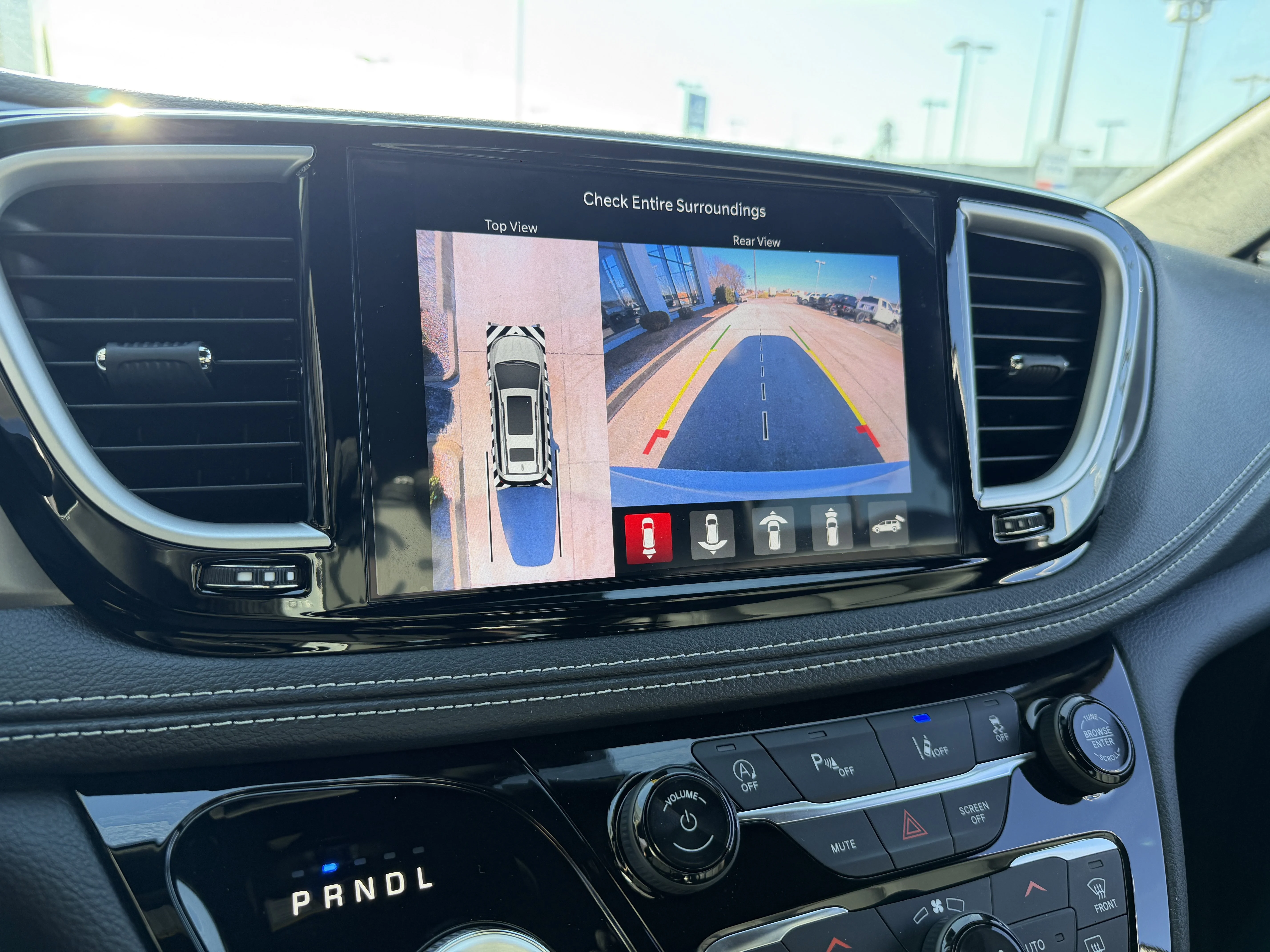 2026 Chrysler Pacifica Select - Photo 46