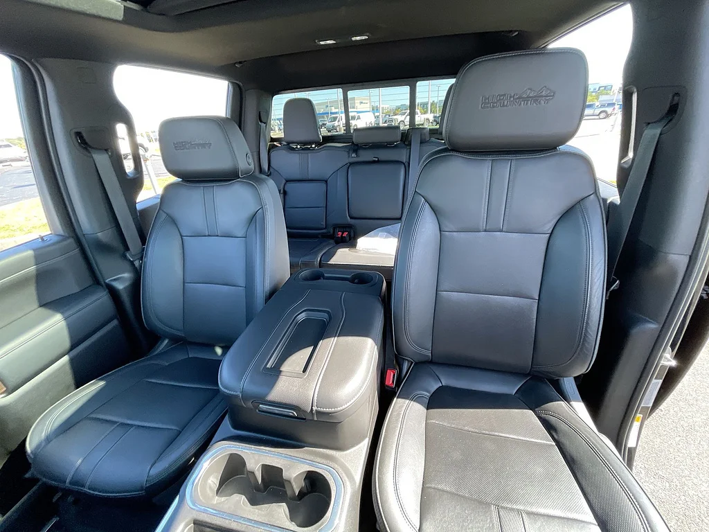 Used 2022 Black Chevrolet High Country image 21