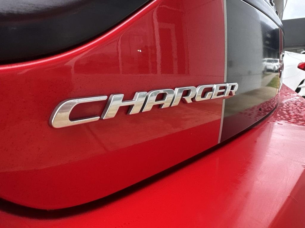 Used 2018 Red Dodge SXT image 24