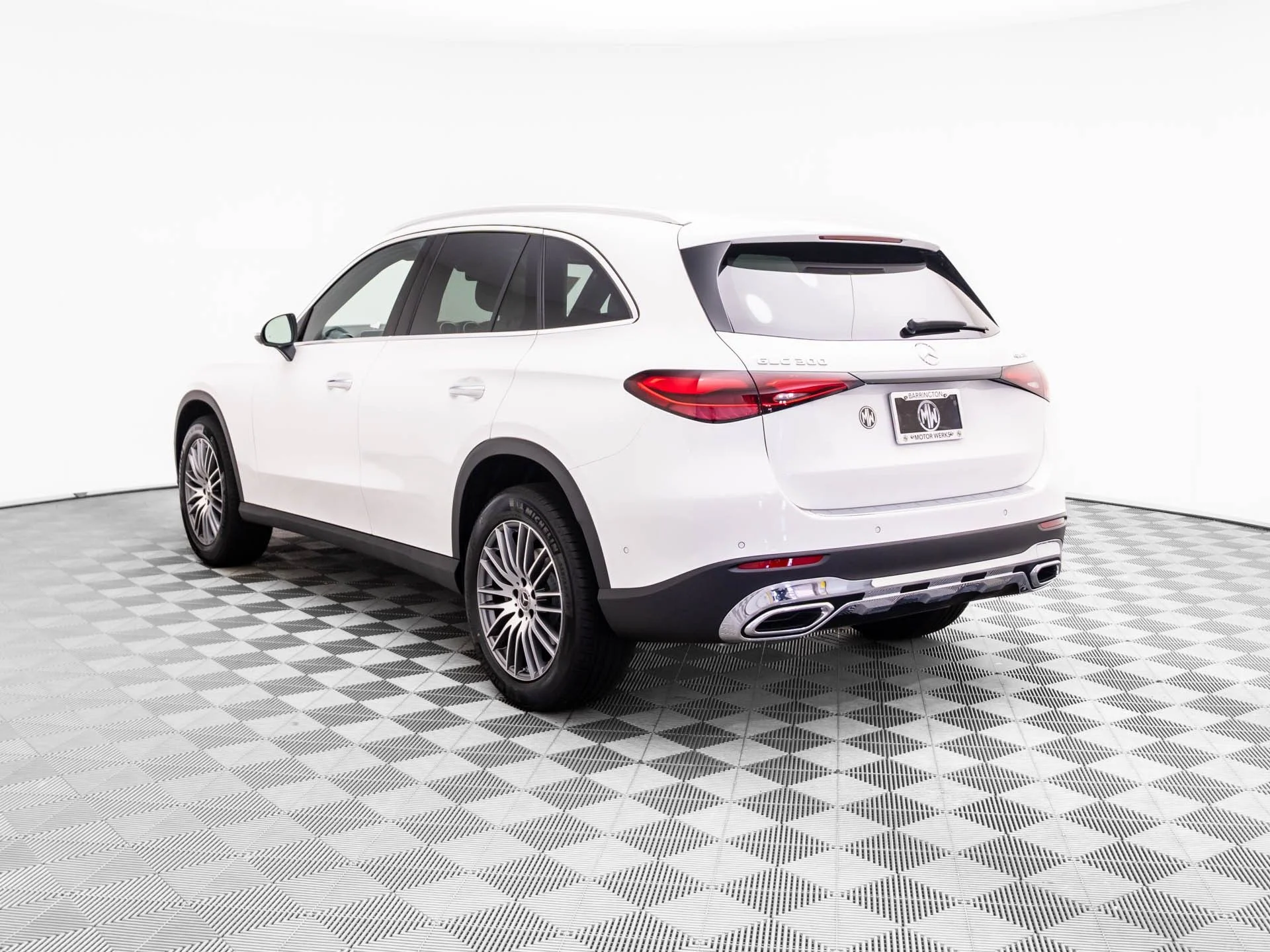 New 2026 White Mercedes-Benz GLC 300 image 3