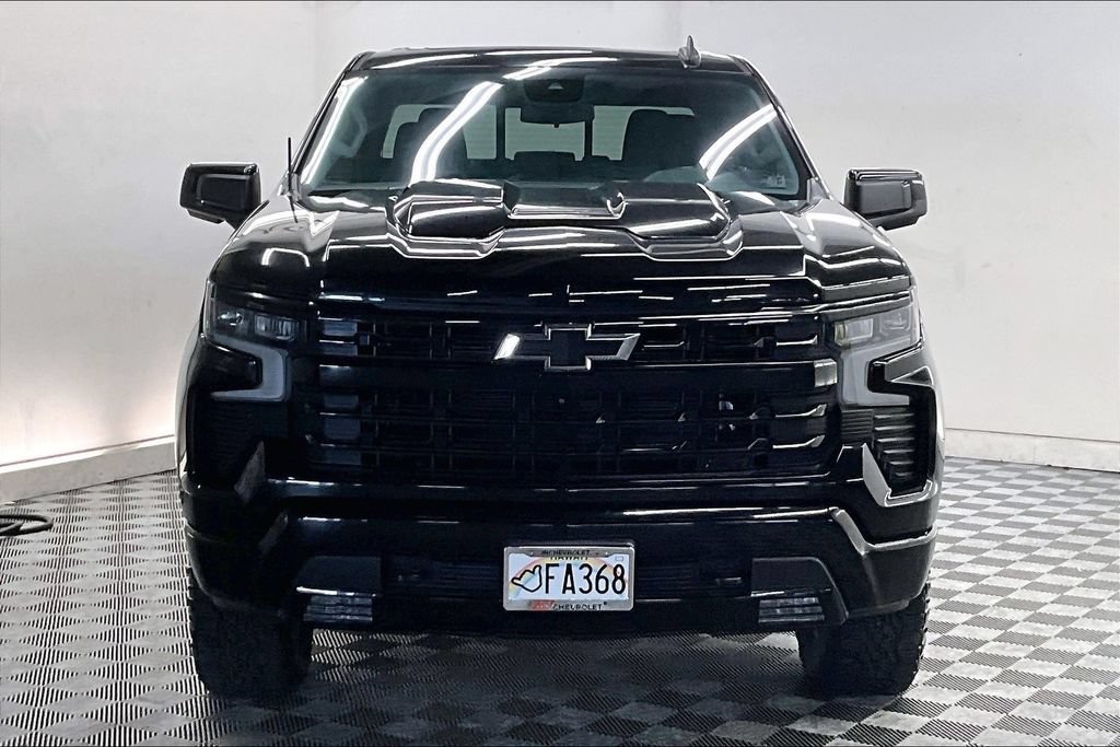 Used 2022 BLACK Chevrolet LT Trail Boss image 2