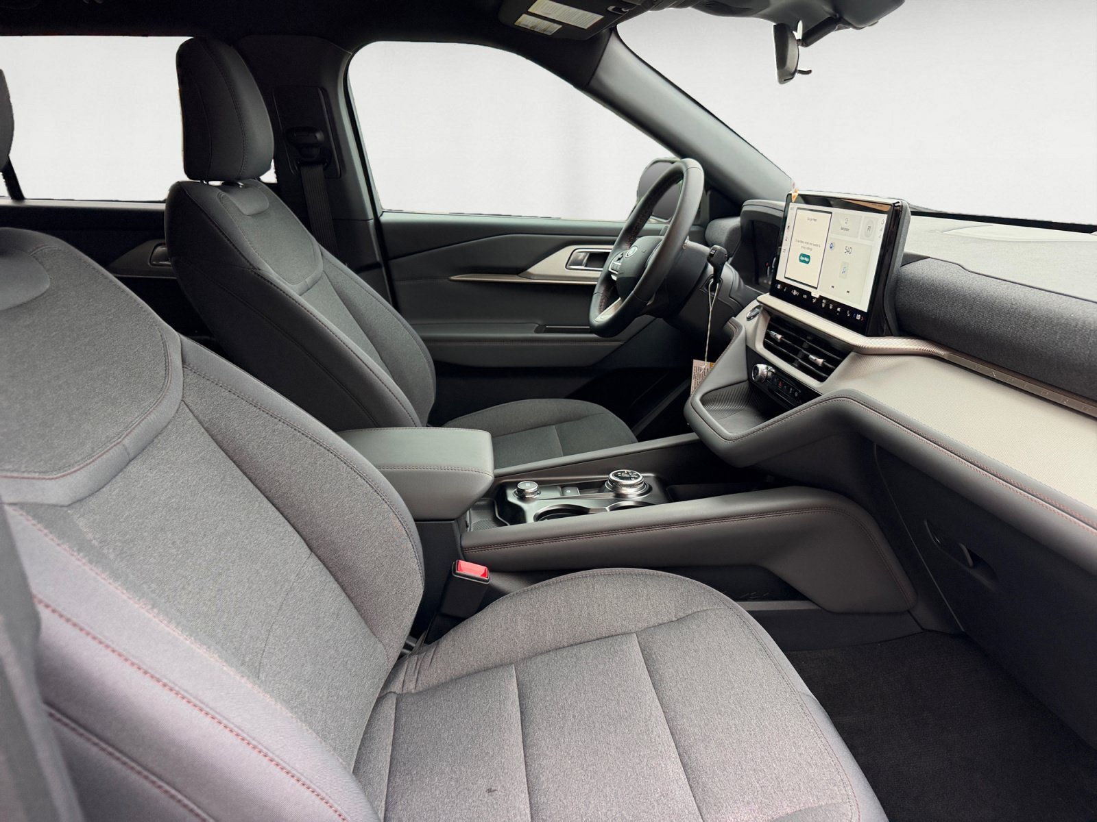 New 2027 Avalanche Gray Ford Active image 15