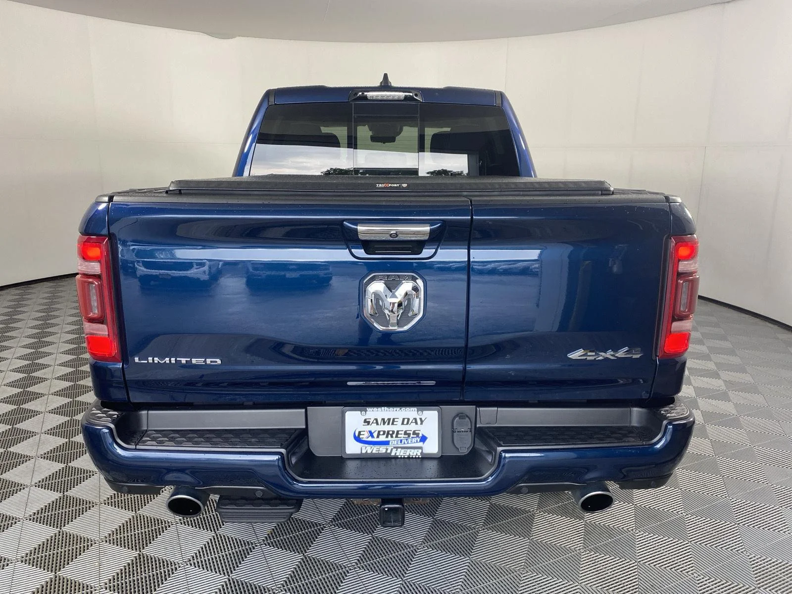 Used 2022 Patriot Blue Pearlcoat Ram Limited image 19