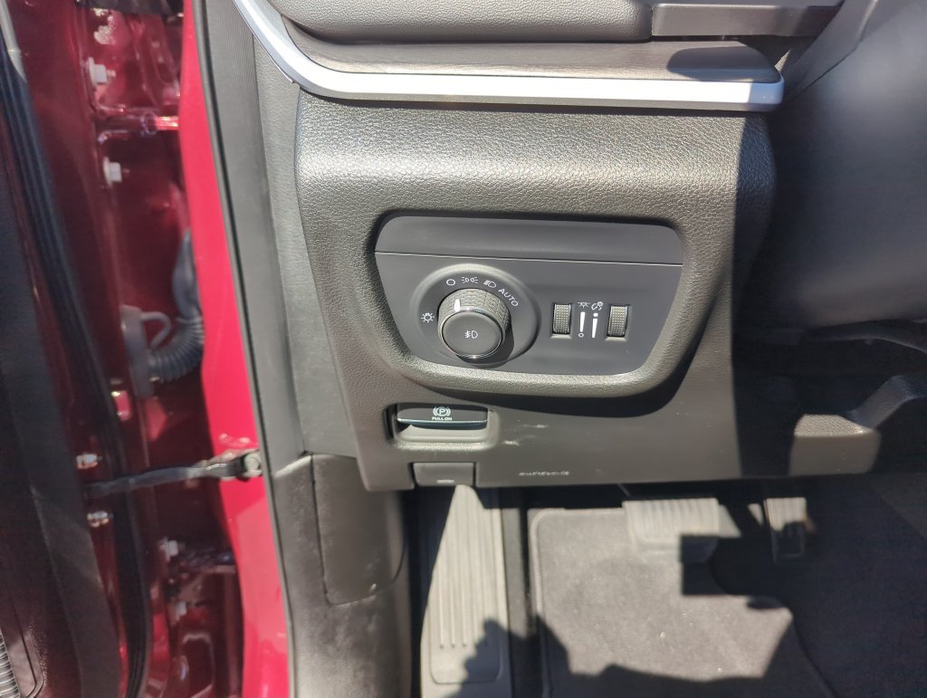 Used 2025 Red Jeep Limited image 19