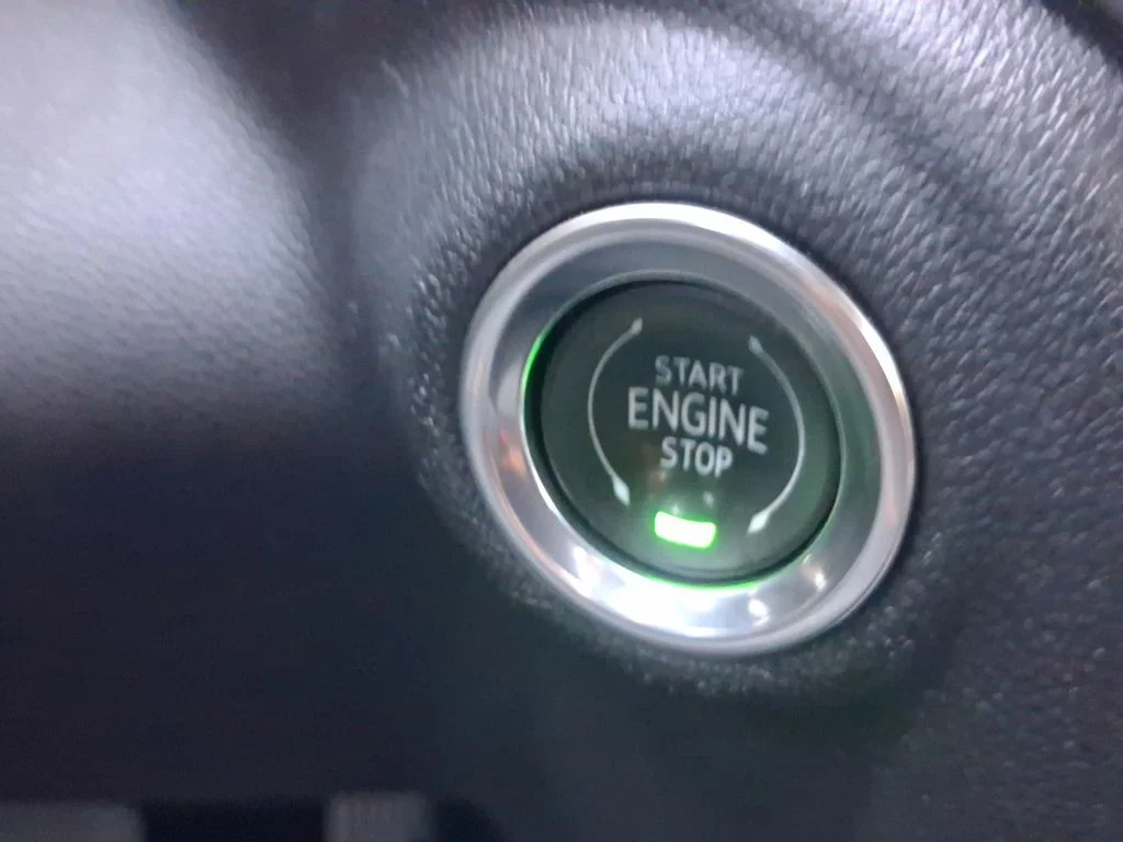 Used 2021 Summit White GMC AT4 image 20