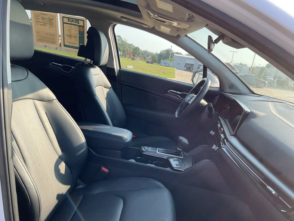 Used 2026 White Kia EX image 18