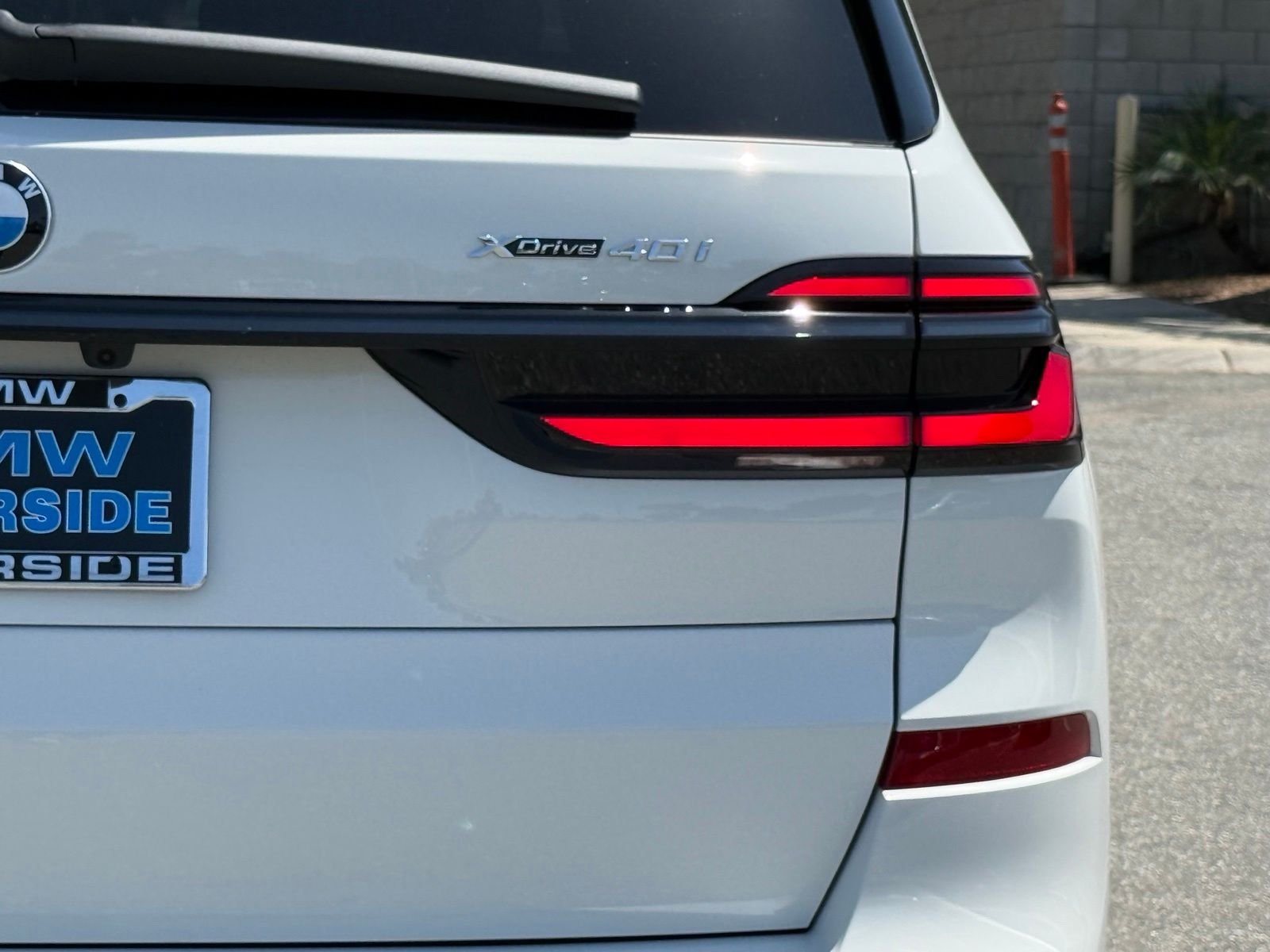 New 2027 Alpine White BMW xDrive40i image 15