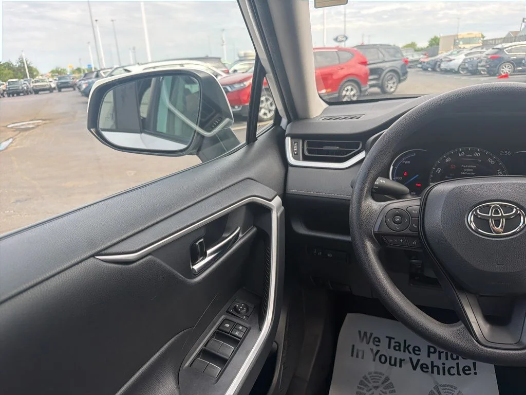 Used 2023 White Toyota XLE image 20
