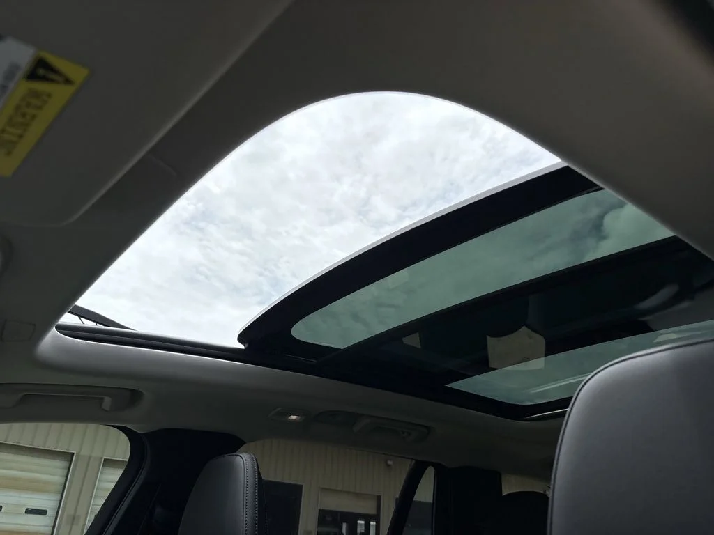 New 2026 Aurora Silver Volvo Plus image 23
