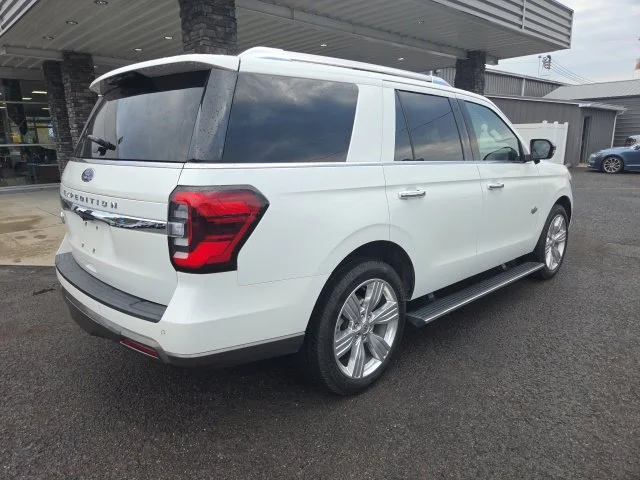 Used 2023 White Metallic Ford King Ranch image 3