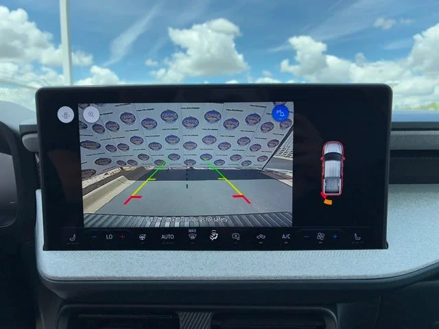 New 2026 Oxford White Ford XLT image 15