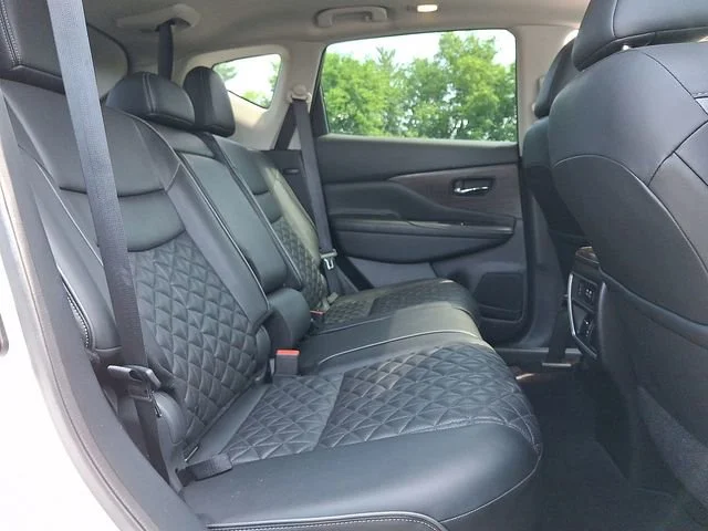 Used 2020 White Nissan Platinum Intelligent AWD image 32
