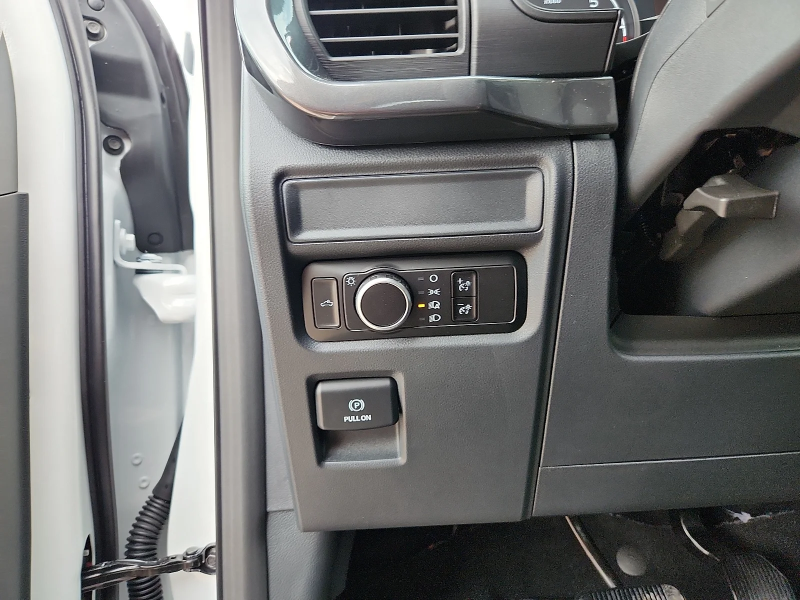 New 2026 Oxford White Ford STX image 16