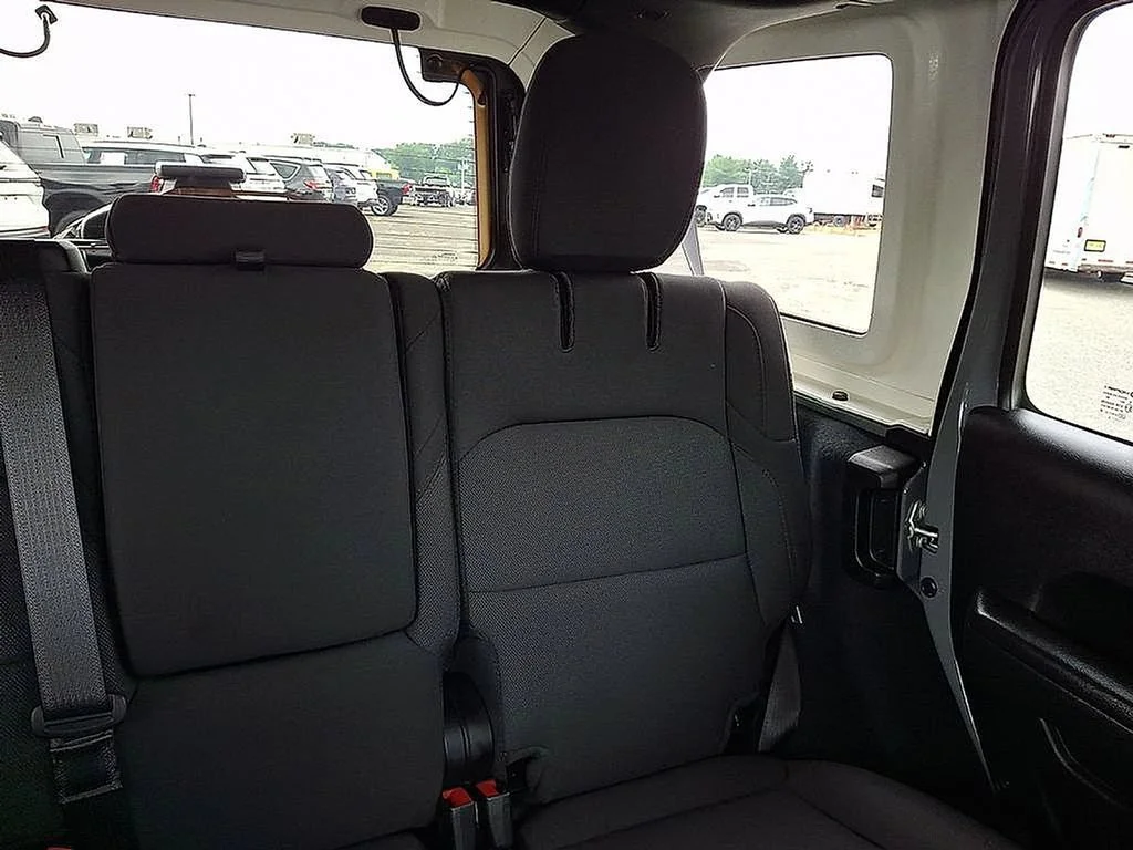 Used 2023 Gray Jeep 4x4 image 23