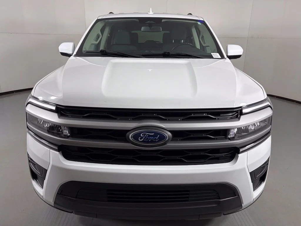 Used 2024 White Ford XLT image 3