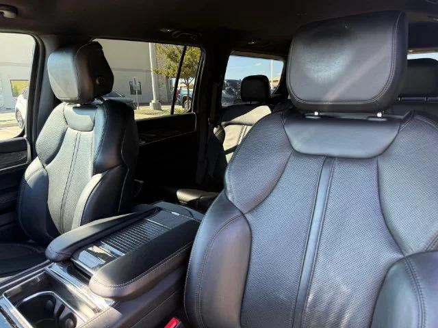 Used 2022 Diamond Black Jeep Series II image 11