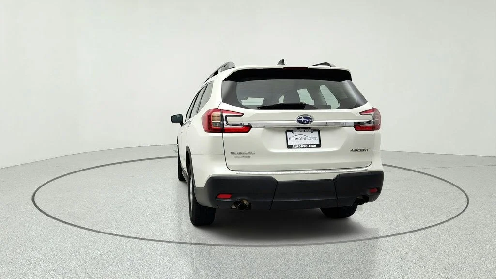 Used 2023 Crystal White Pearl Subaru 8-Seater image 6