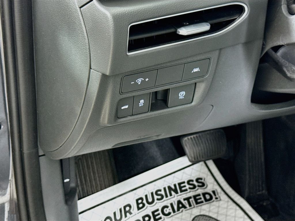 Used 2020 Portofino Gray Hyundai SEL image 15