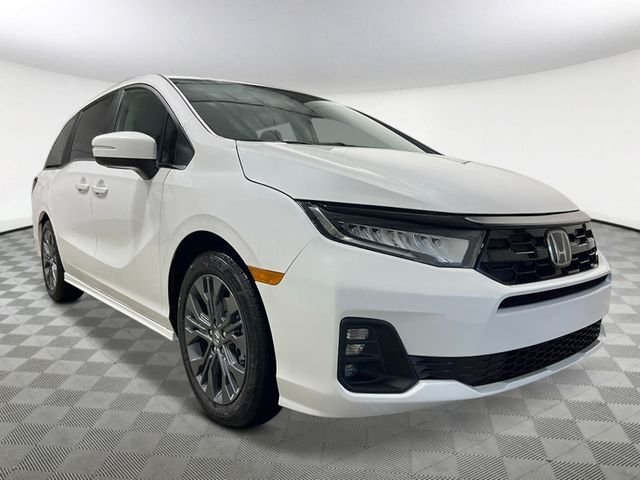 New 2026 Platinum White Pearl Honda Touring image 9