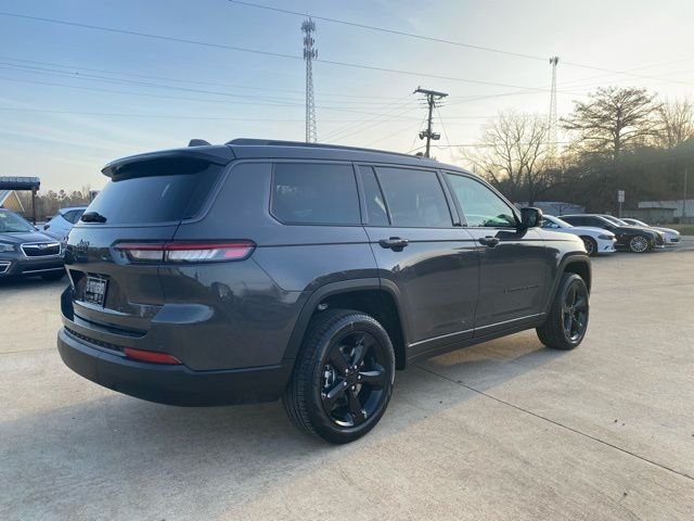 New 2026 Baltic Gray Metallic Clearcoat Jeep Limited image 4