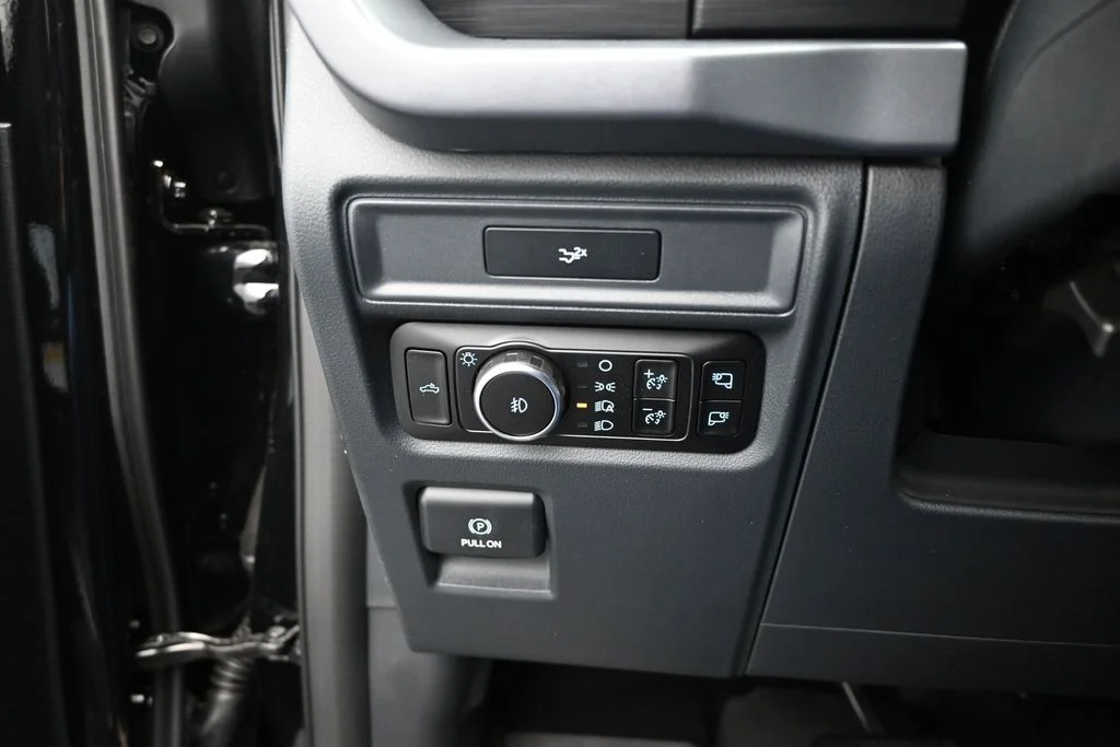 New 2026 Agate Black Metallic Ford XLT image 12