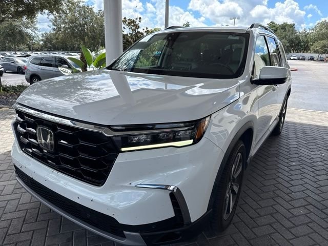 Used 2024 White Honda Touring image 3