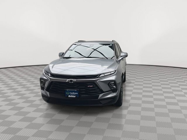 Used 2025 Sterling Gray Metallic Chevrolet RS image 40
