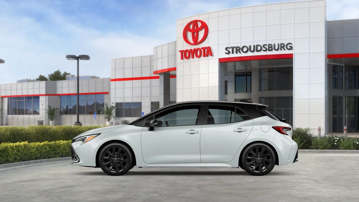 2026 Toyota Corolla Hatchback XSE - Photo 30