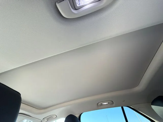 Used 2023 White Buick Essence image 16