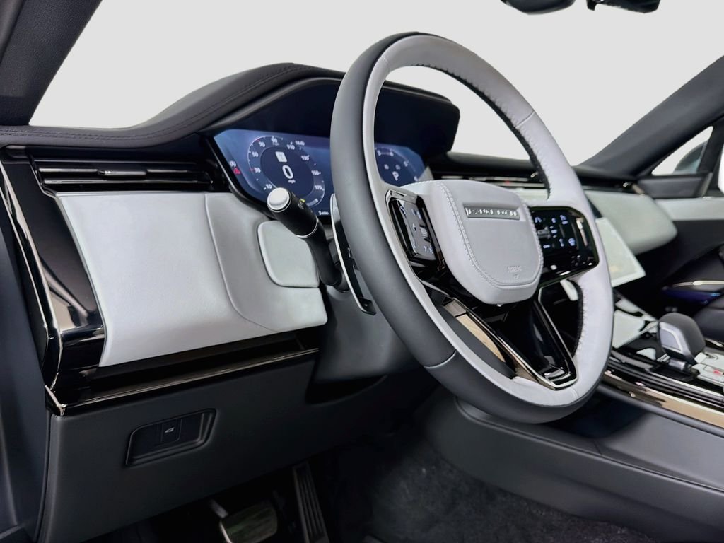 New 2027 Santorini Black Land Rover Dynamic SE P400 image 9