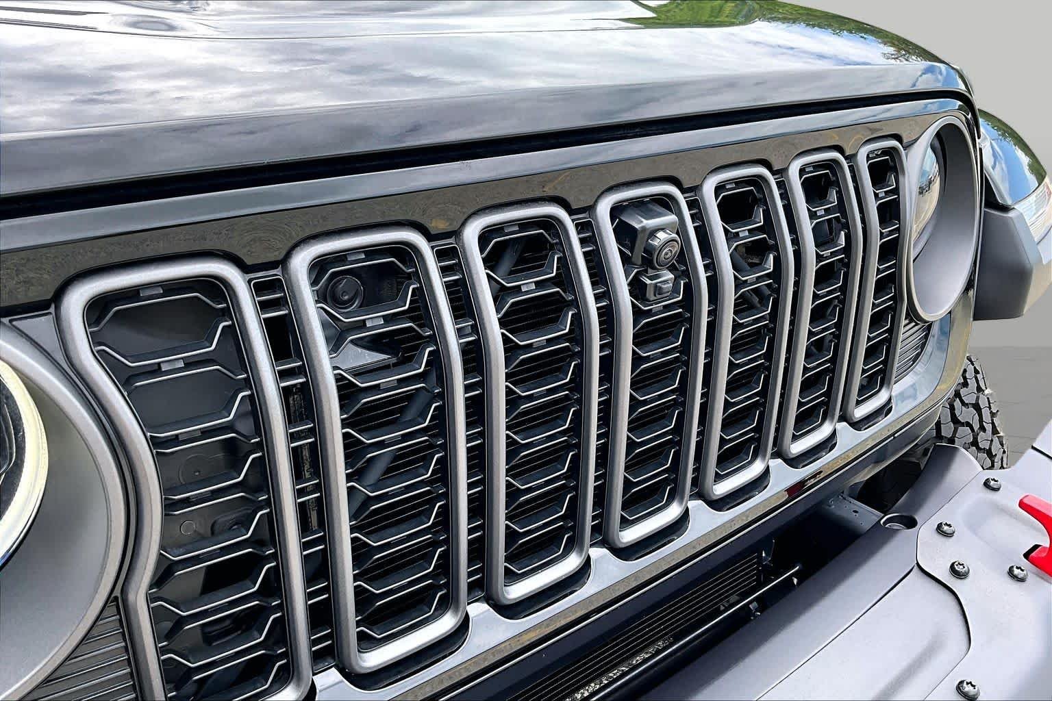 Used 2025 Black Clearcoat Jeep Rubicon X image 32