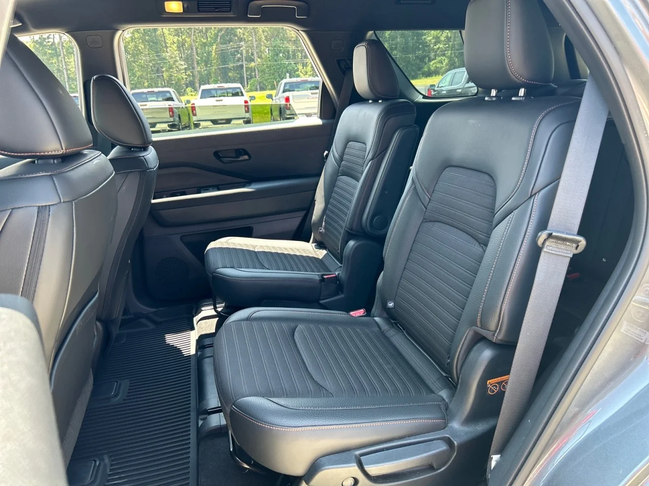 Used 2025 Gray Nissan Rock Creek image 18
