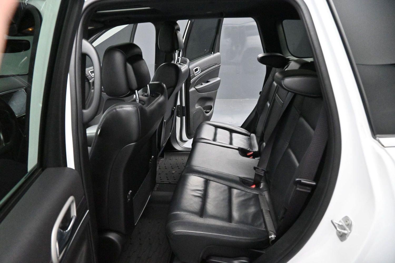Used 2021 Bright White Clearcoat Jeep Limited image 30