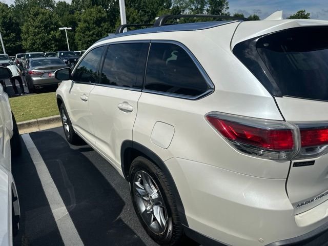 Used 2014 White Toyota Limited Platinum V6 image 4