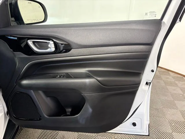 New 2026 White/off-white Jeep Limited image 15