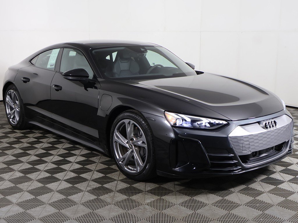 Used 2022 Audi e-tron GT Premium Plus with VIN WAUFJBFWXN7010805 for sale in Parma, OH