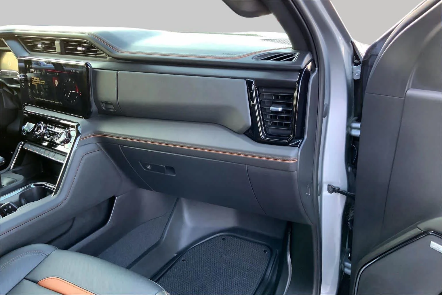 Used 2023 Sterling Metallic GMC AT4 image 18