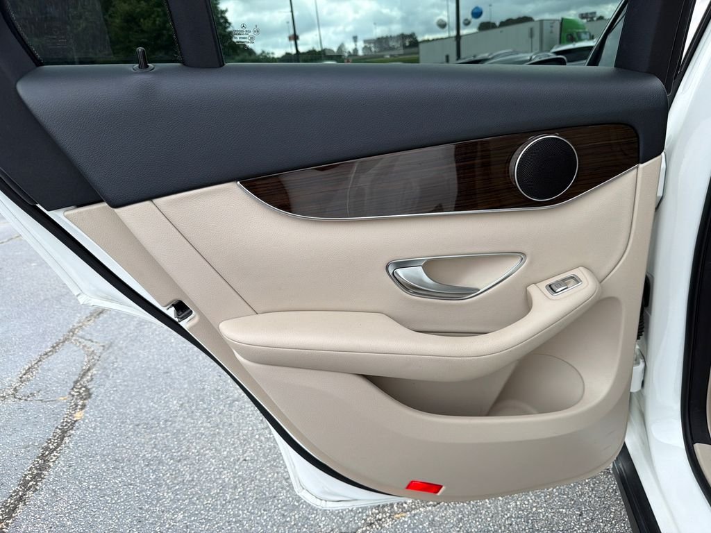 Used 2019  Mercedes-Benz GLC 300 image 22