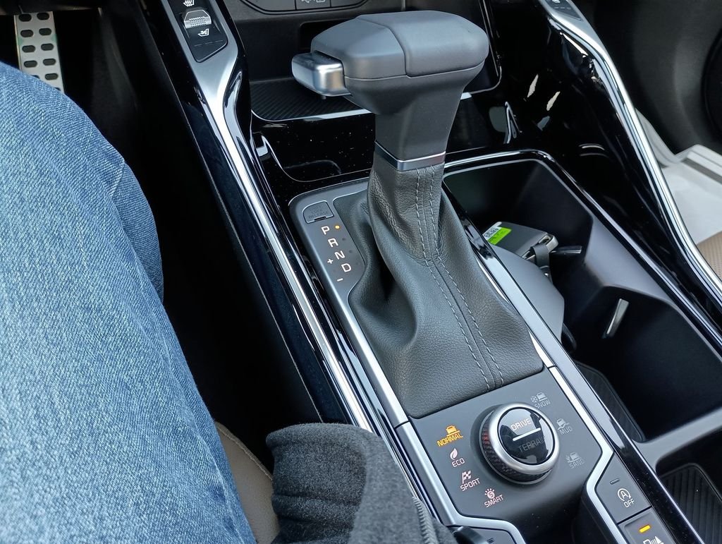 New 2026 Jungle Green Kia X-Line SX Prestige AWD image 26