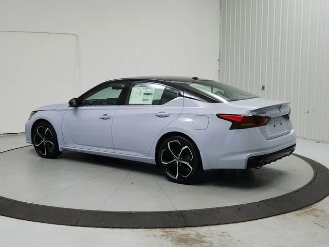 New 2026 Gray Nissan 2.5 SR image 5