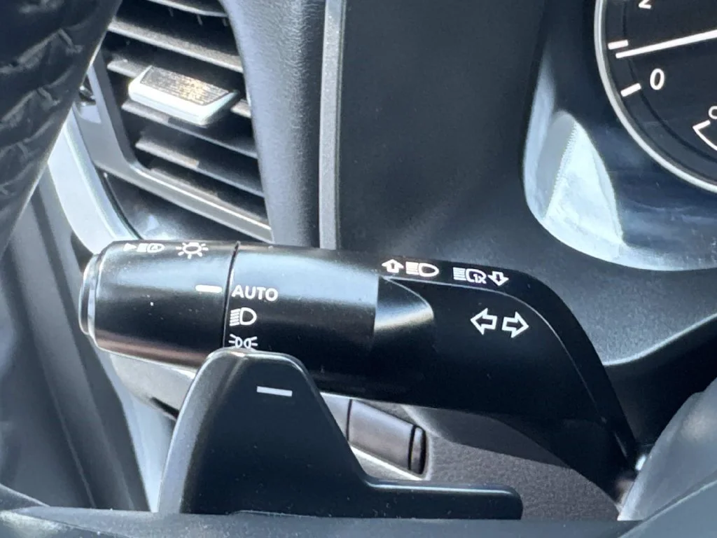 Used 2025 Silver Nissan SV image 39