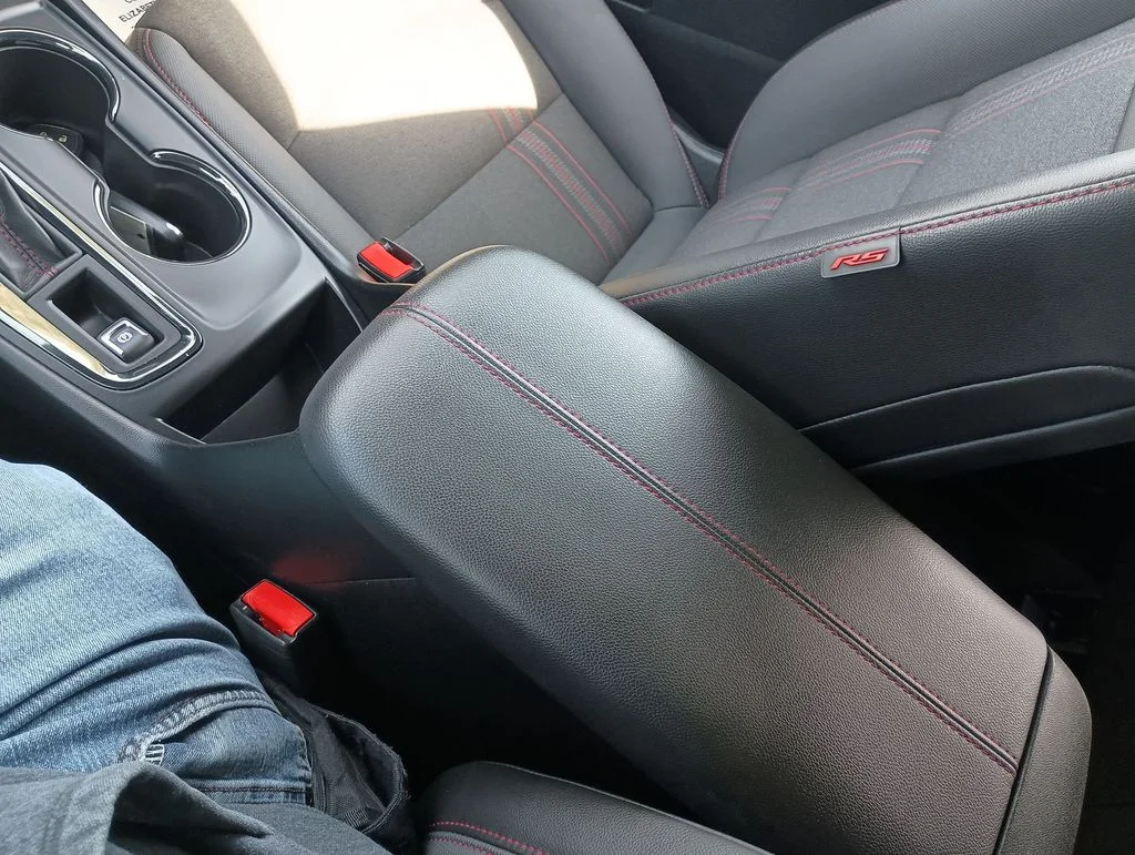 Used 2022 Red Chevrolet RS image 27