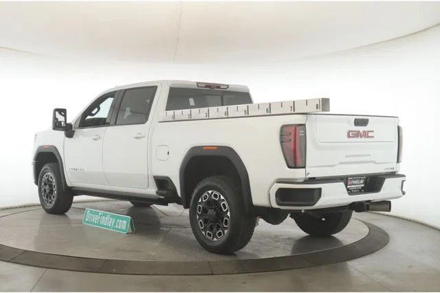 Used 2024 White GMC AT4 image 8