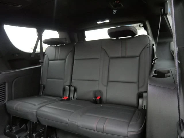 2023 Chevrolet Suburban RST - Photo 16